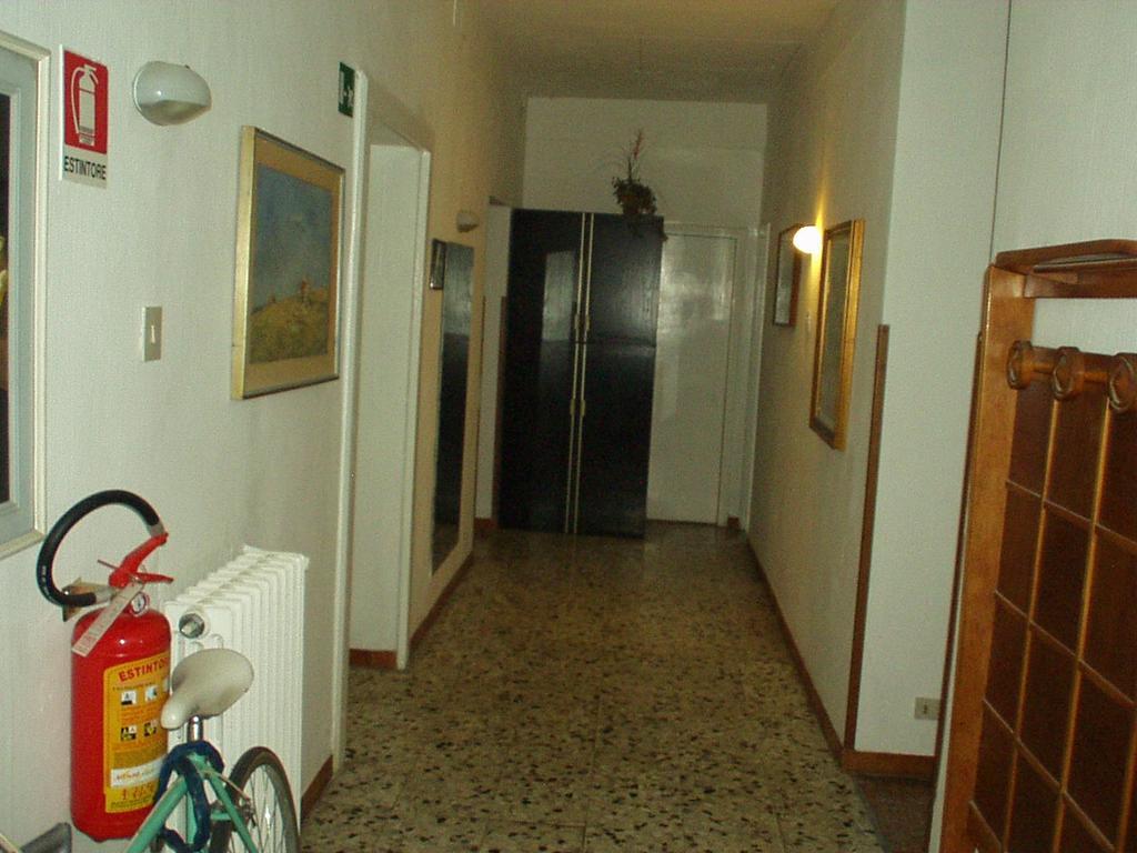 Albergo Cavour Livorno Exterior foto